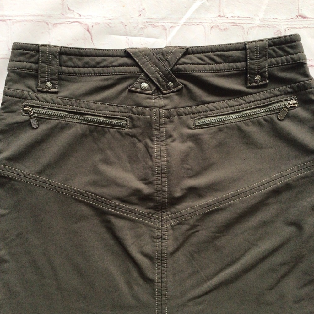 Athleta Gray Athletic Skirt - Size 2 - Picture 6 of 11